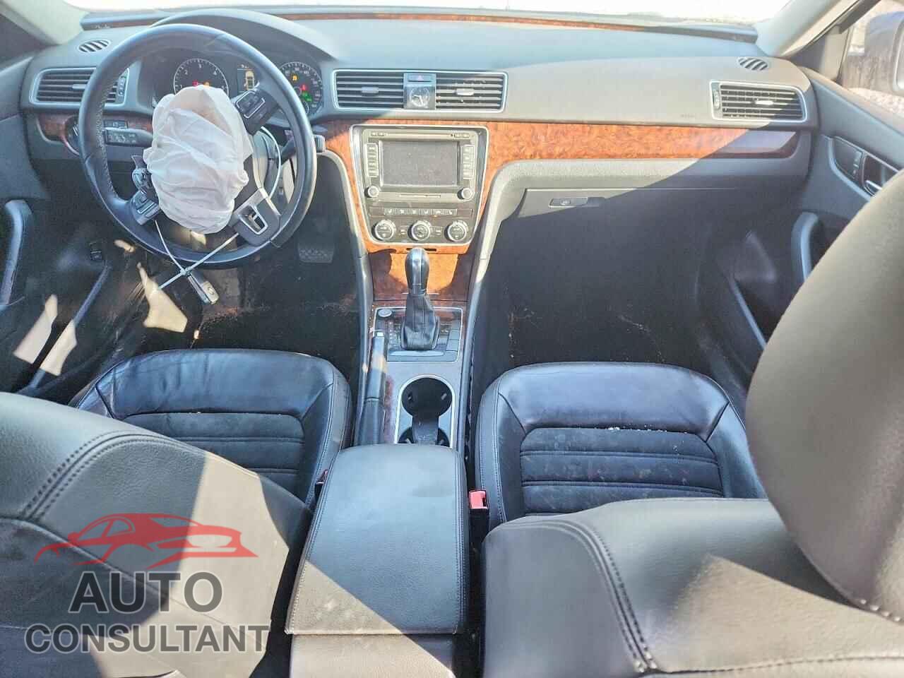 VOLKSWAGEN PASSAT 2013 - 1VWCN7A32DC060234