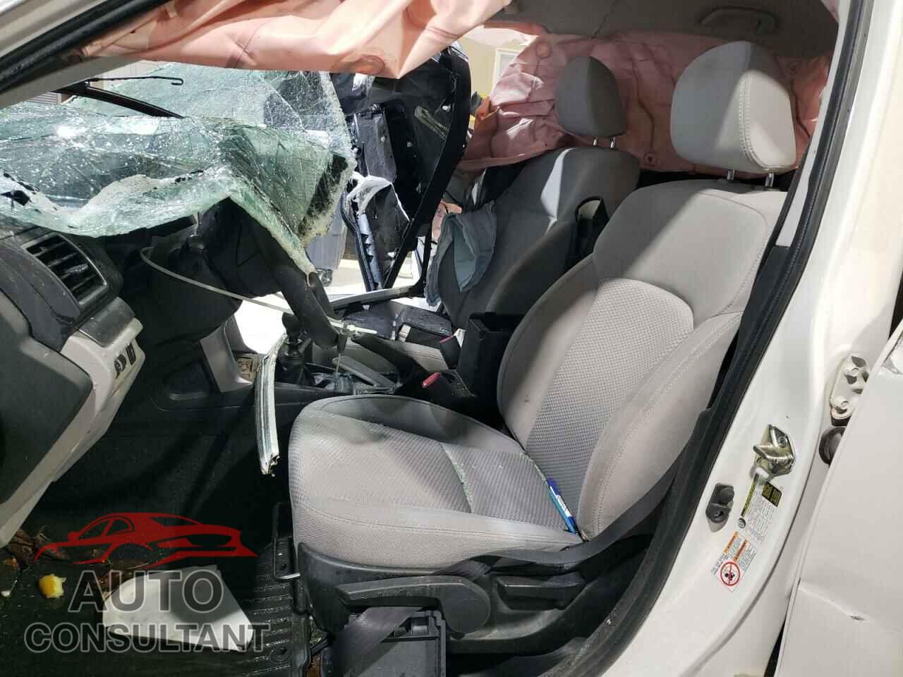 SUBARU FORESTER 2018 - JF2SJAAC9JG438305