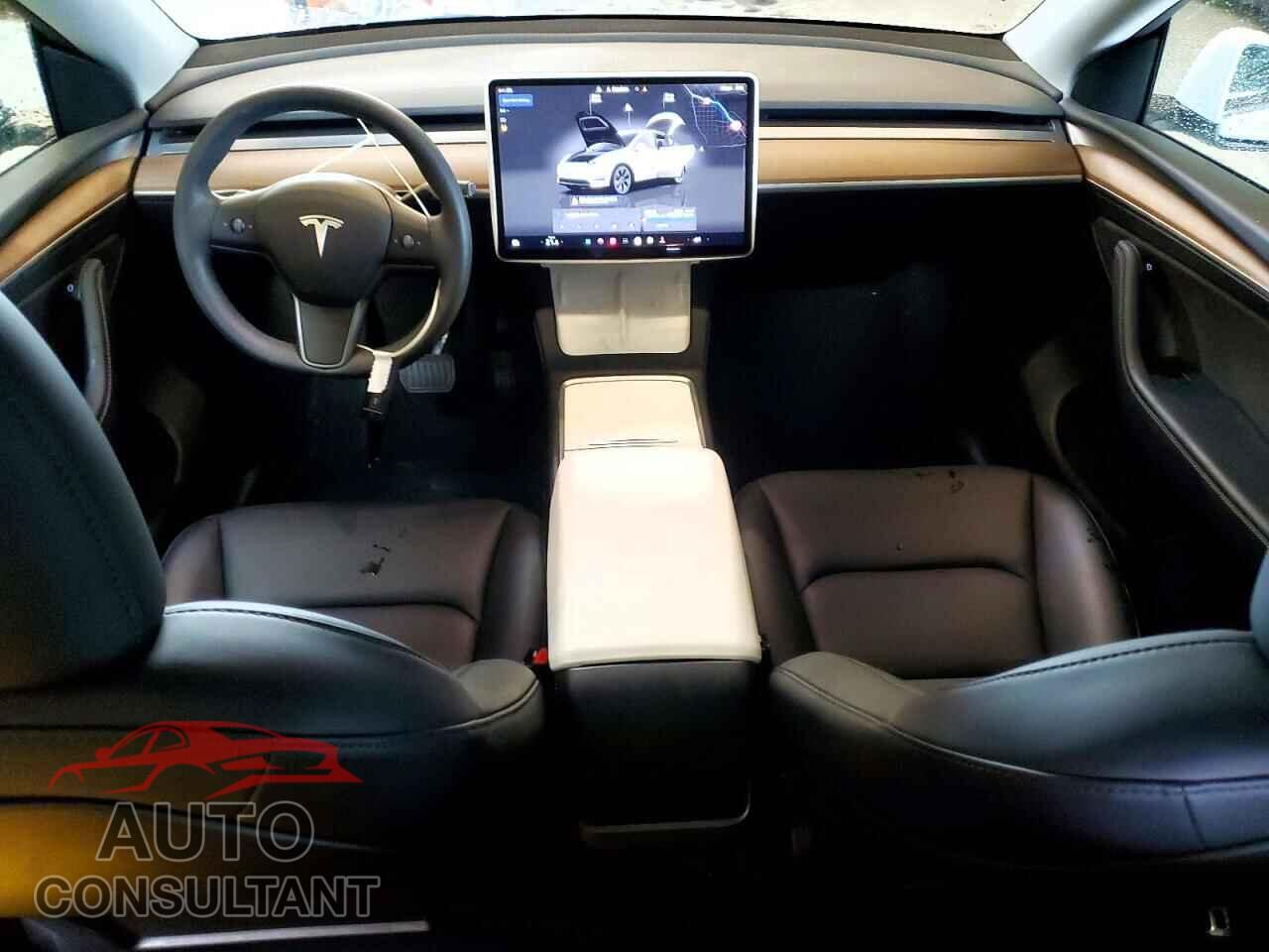 TESLA MODEL Y 2024 - 7SAYGDED3RF122094