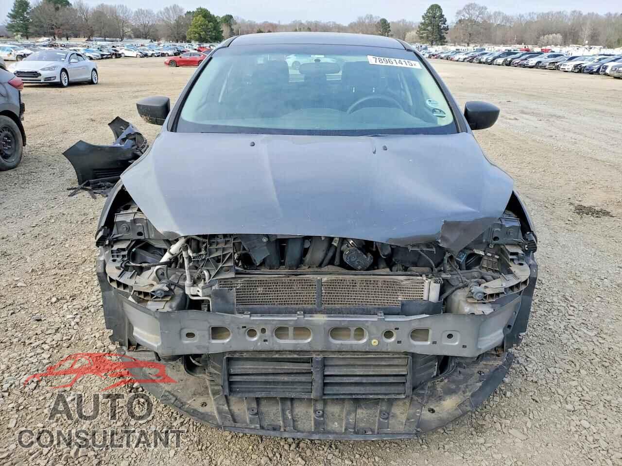 FORD FOCUS 2017 - 1FADP3E22HL222614