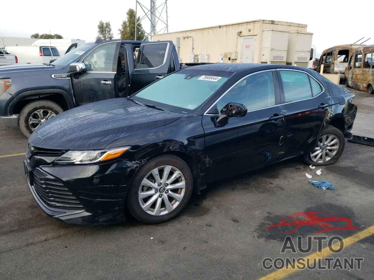 TOYOTA CAMRY 2018 - 4T1B11HK9JU145867