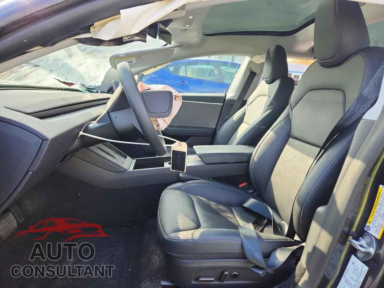 TESLA MODEL 3 2025 - 5YJ3E1EA9SF024503