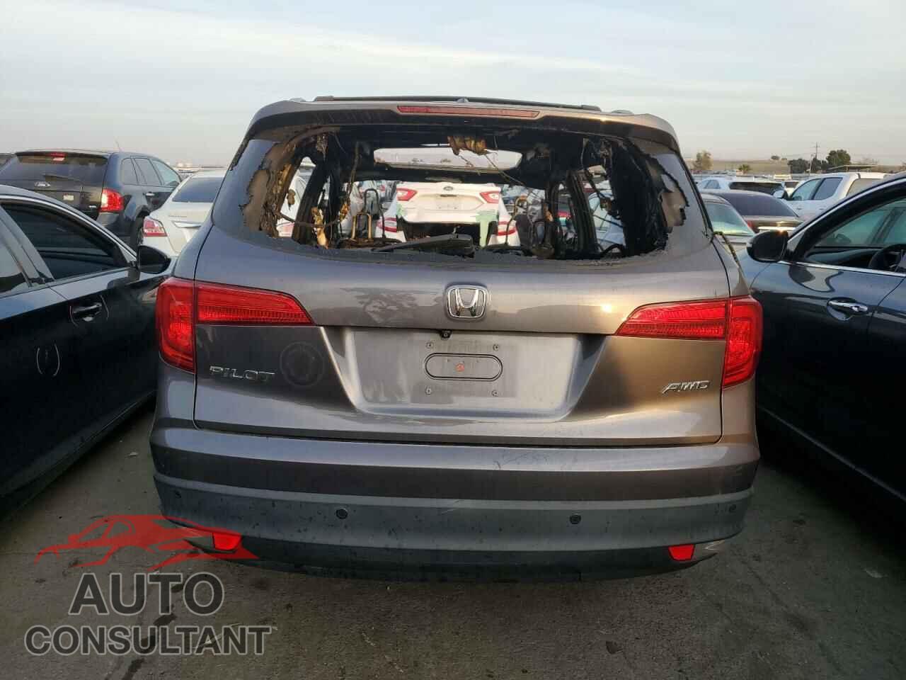 HONDA PILOT 2017 - 5FNYF6H56HB073553