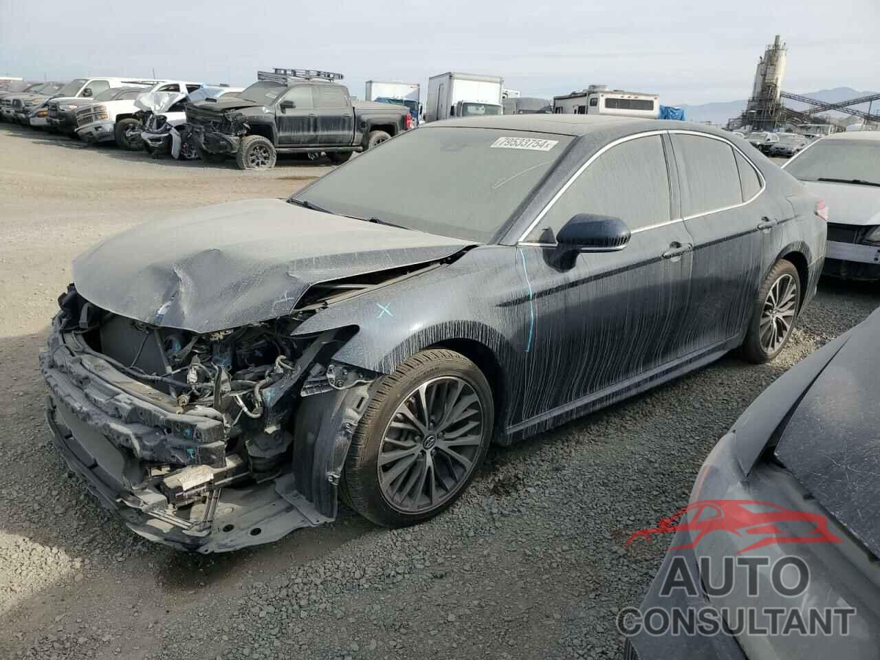 TOYOTA CAMRY 2018 - 4T1B11HK0JU617485