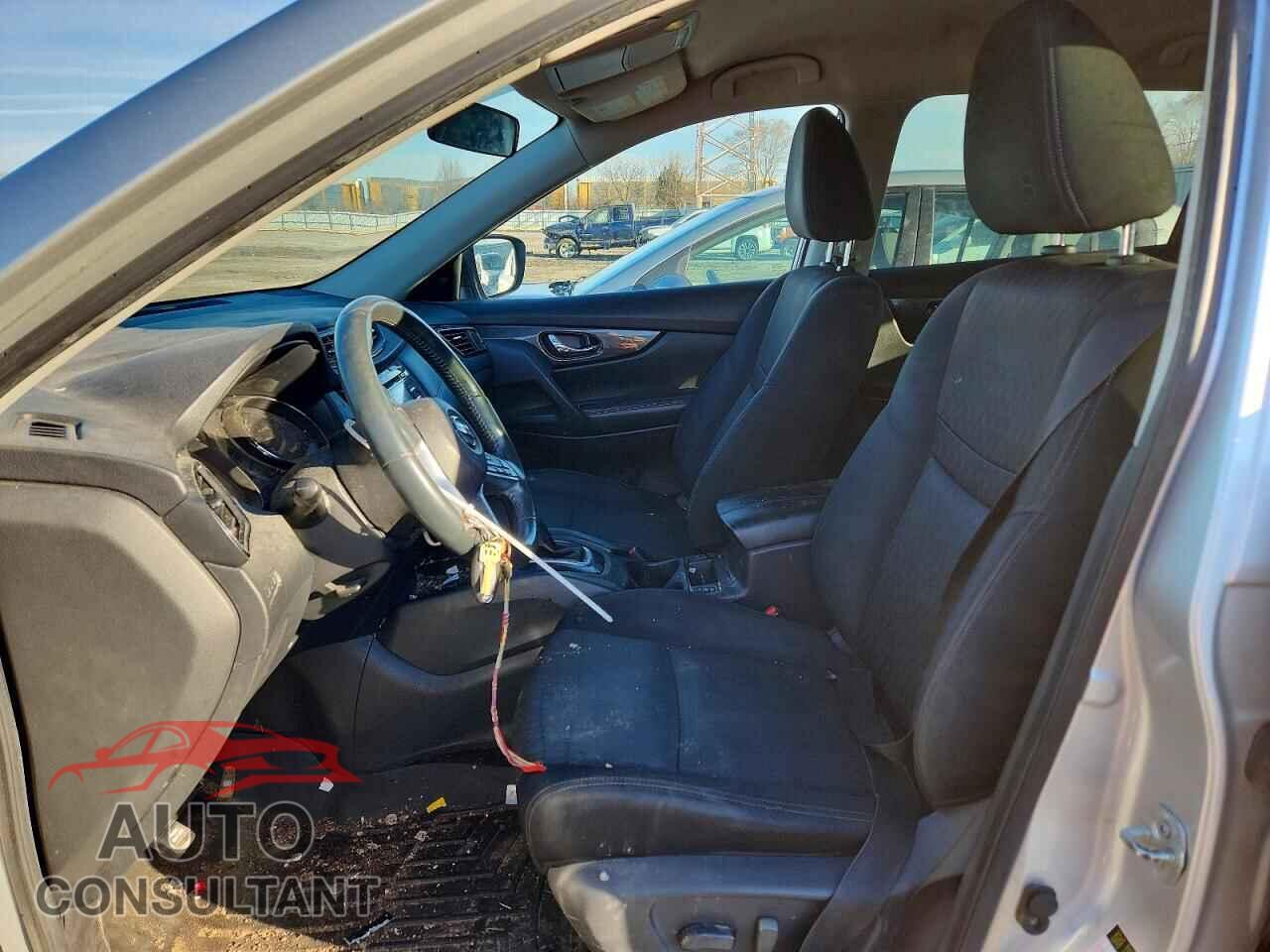 NISSAN ROGUE 2017 - KNMAT2MVXHP599473