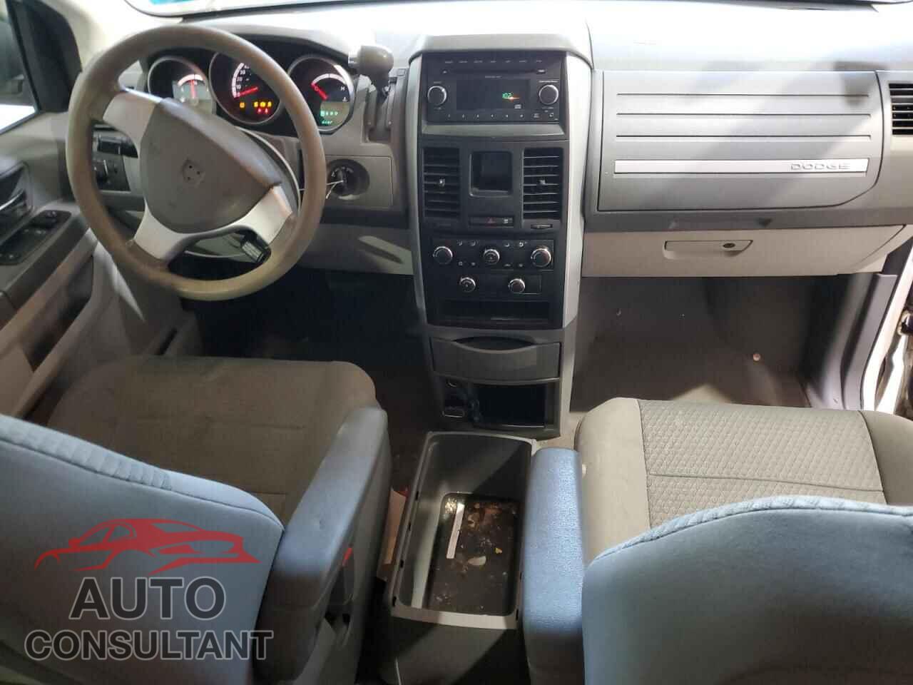DODGE CARAVAN 2010 - 2D4RN4DE0AR172173