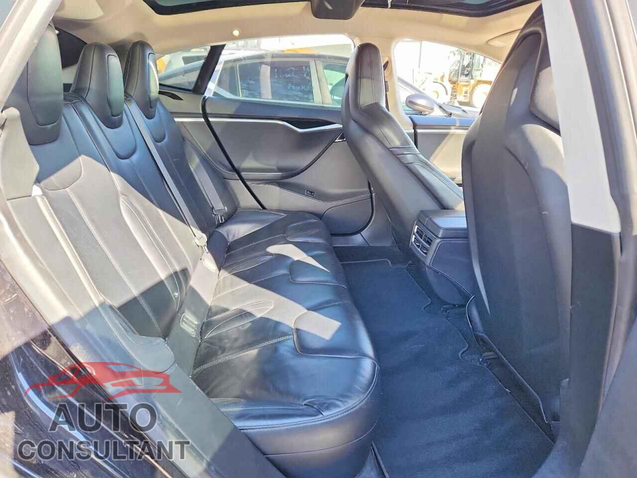 TESLA MODEL S 2015 - 5YJSA1H28FF082636