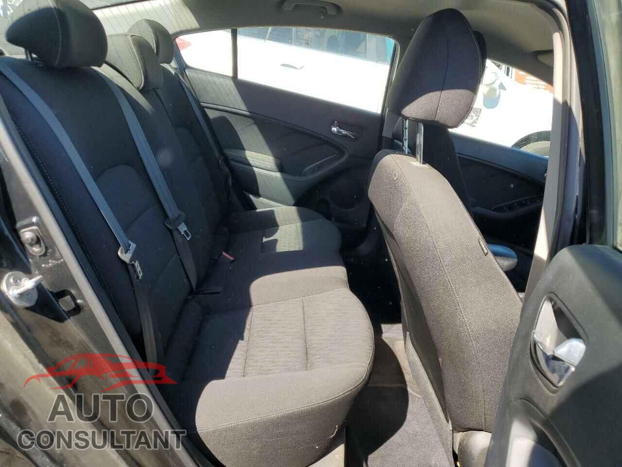 KIA FORTE 2016 - KNAFK4A61G5483474
