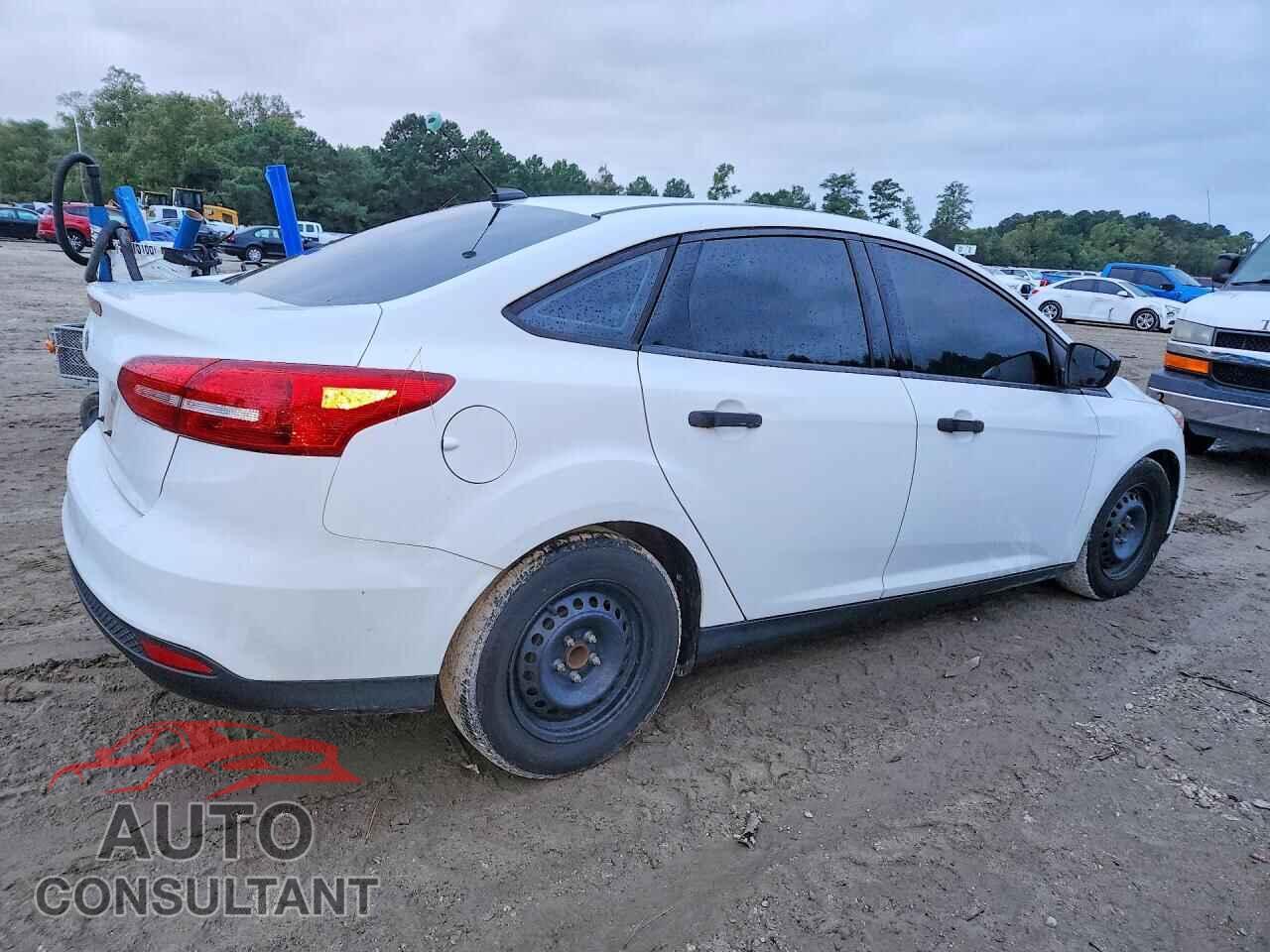 FORD FOCUS 2017 - 1FADP3E25HL257700