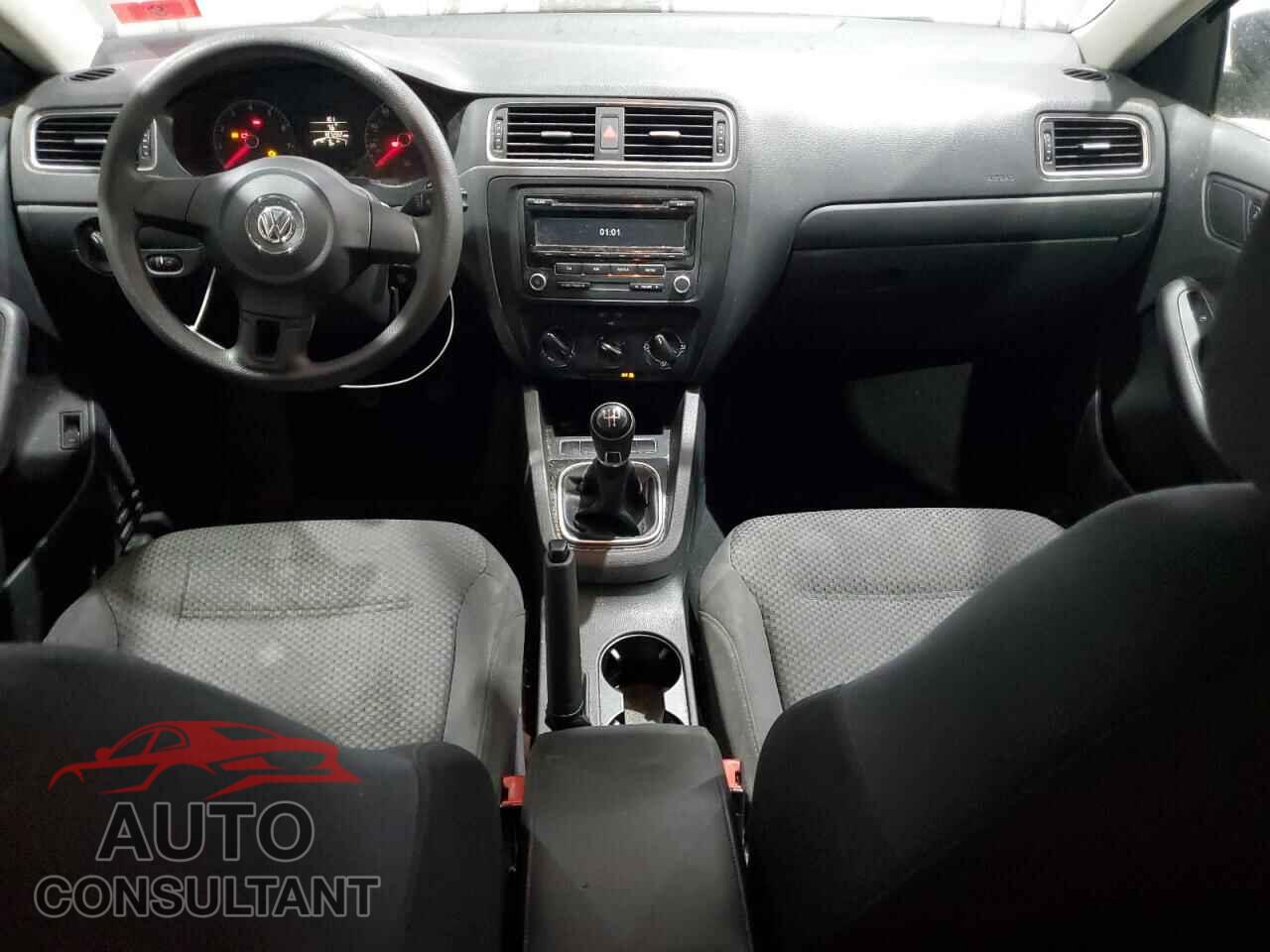 VOLKSWAGEN JETTA 2013 - 3VW1K7AJ2DM256641