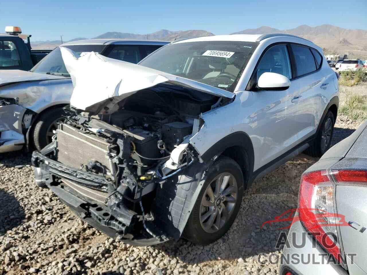 HYUNDAI TUCSON 2018 - KM8J33A45JU710368