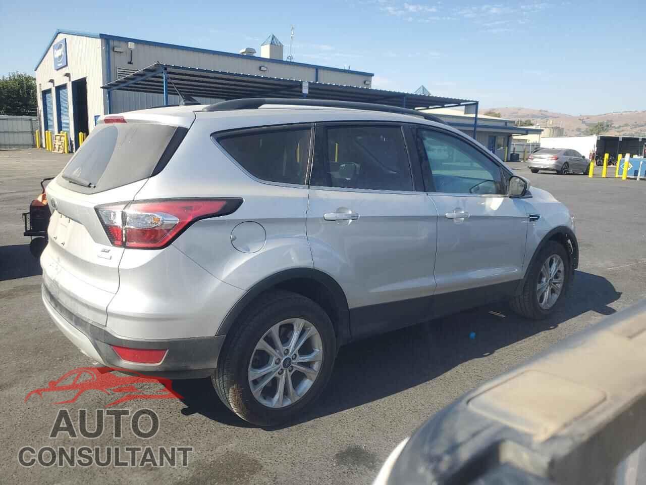 FORD ESCAPE 2018 - 1FMCU0GD2JUC95022