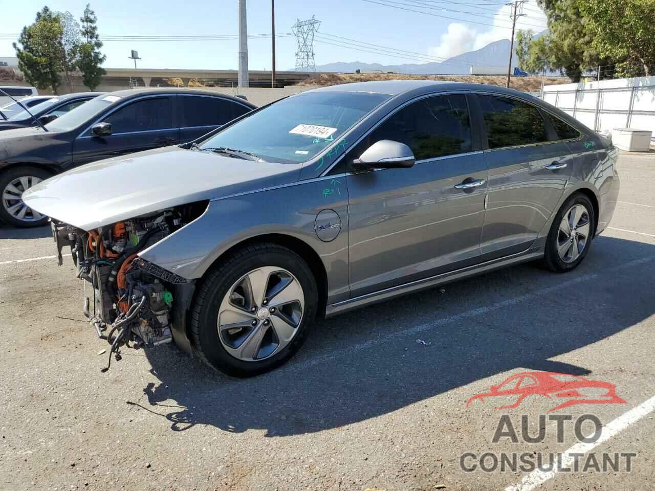 HYUNDAI SONATA 2017 - KMHE14L23HA075896