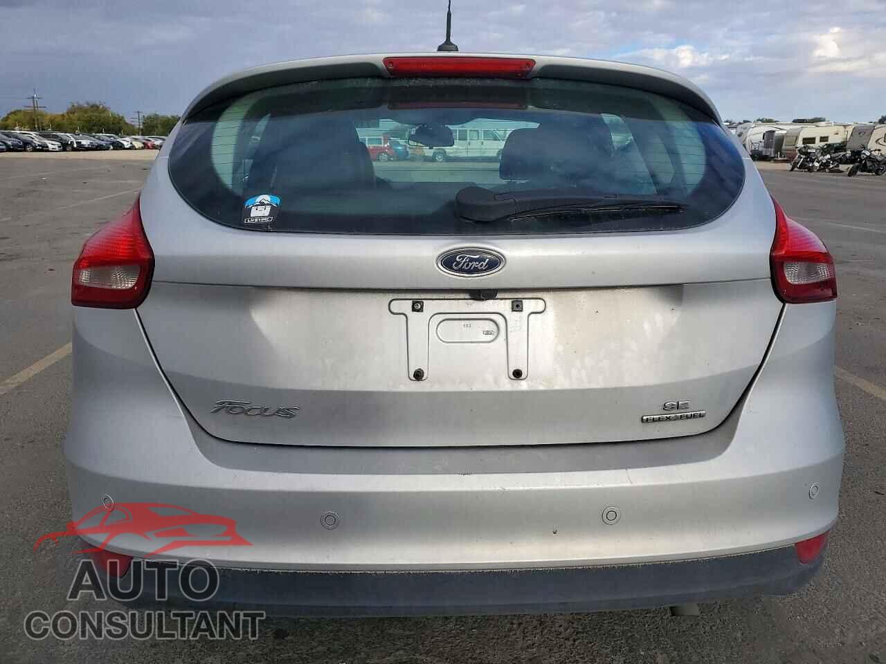 FORD FOCUS 2015 - 1FADP3K2XFL373203