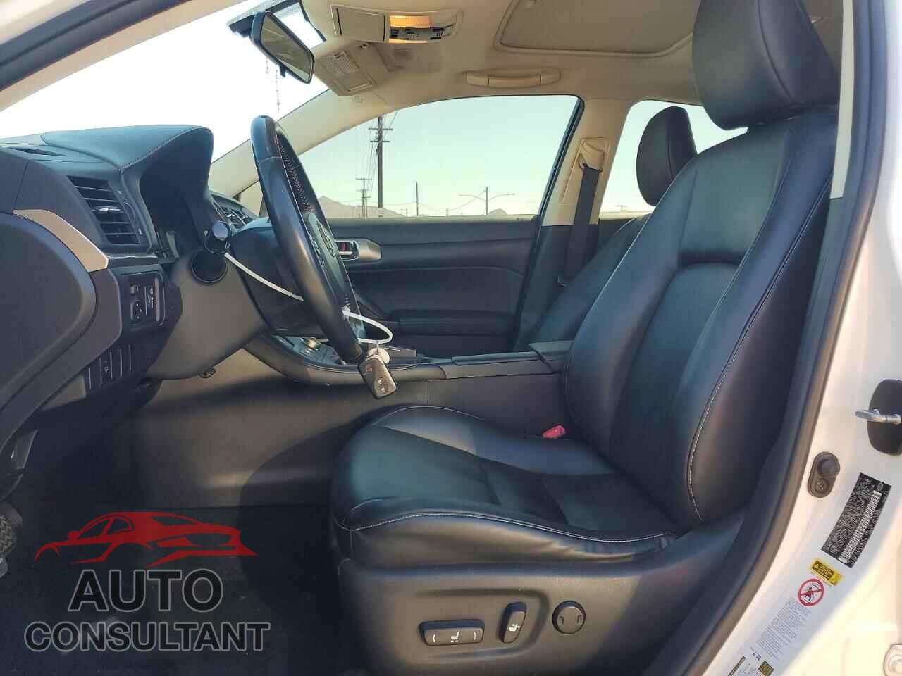 LEXUS CT 200 2014 - JTHKD5BH3E2195597