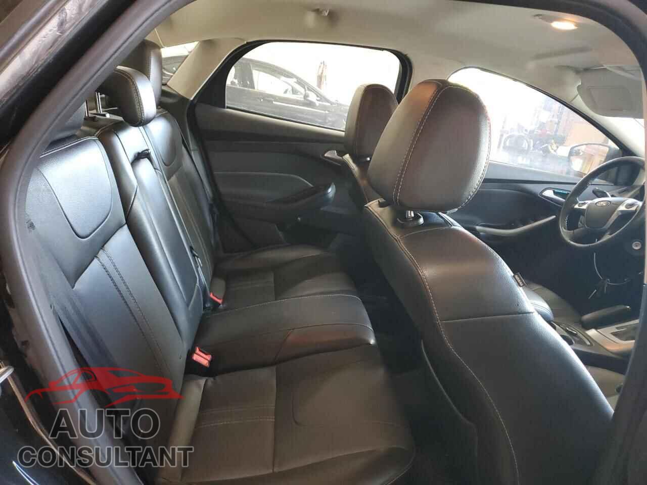 FORD FOCUS 2014 - 1FADP3F24EL197967