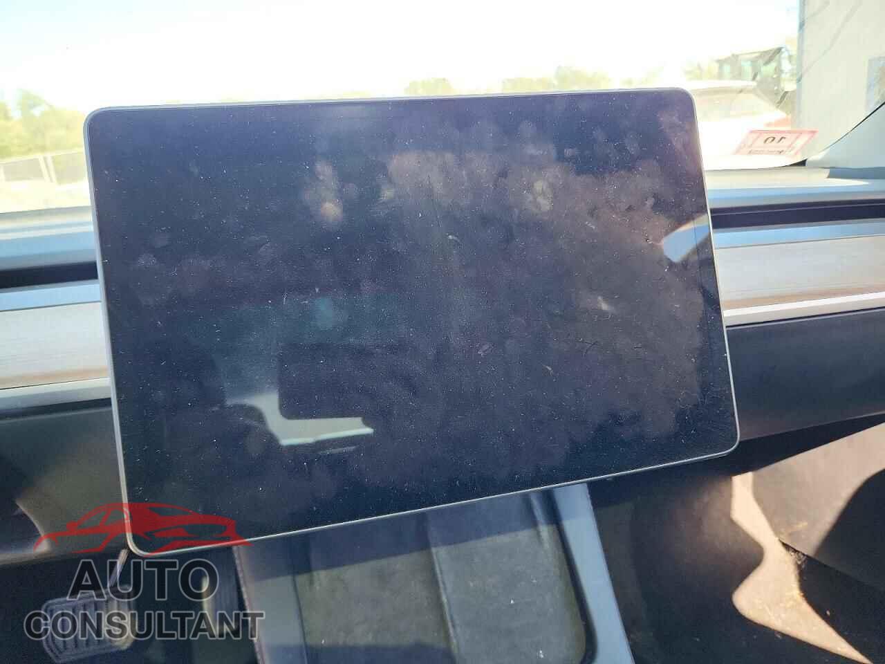 TESLA MODEL 3 2022 - 5YJ3E1EA4NF368485
