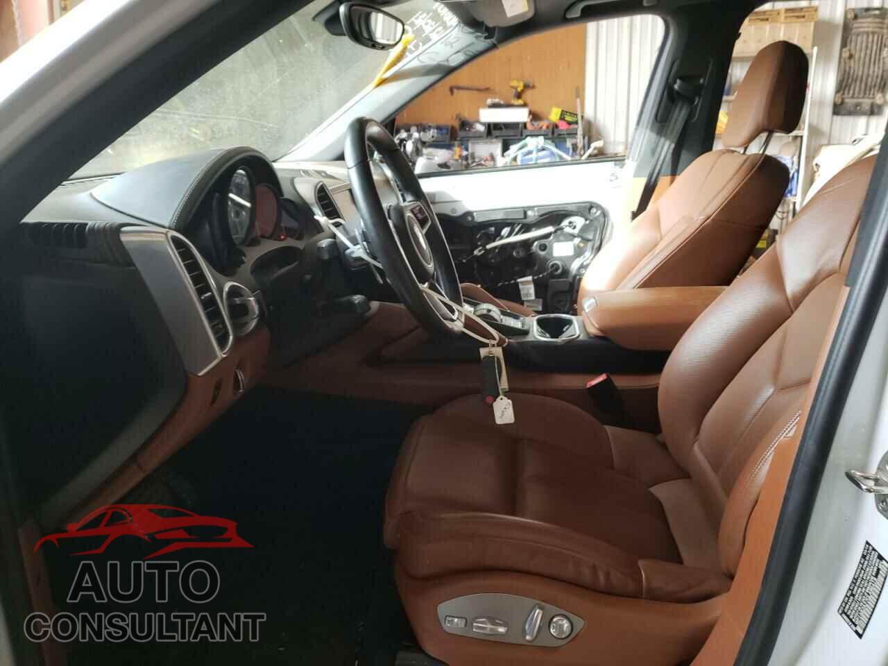 PORSCHE CAYENNE 2016 - WP1AB2A27GLA96419