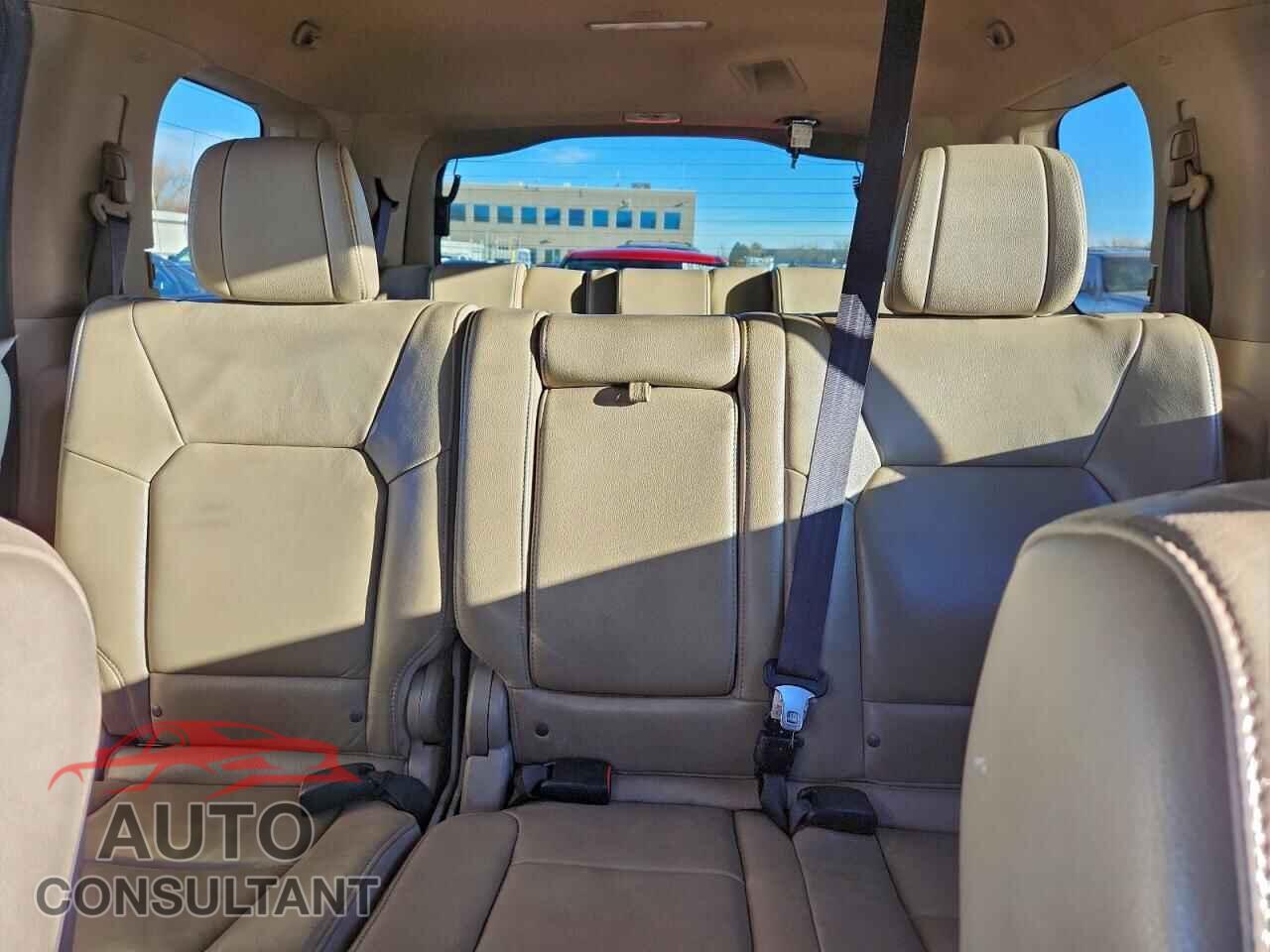 HONDA PILOT 2012 - 5FNYF4H50CB077014