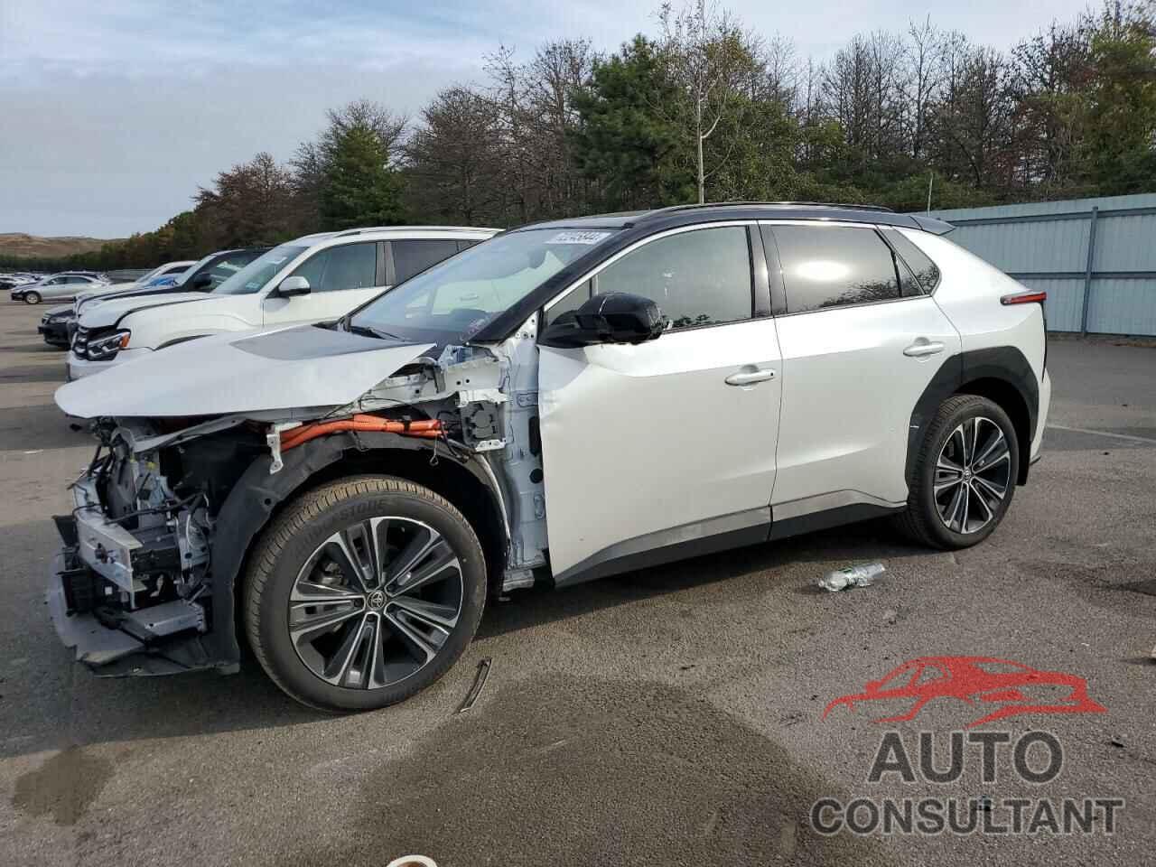 TOYOTA BZ4X XLE 2023 - JTMABACA7PA014622