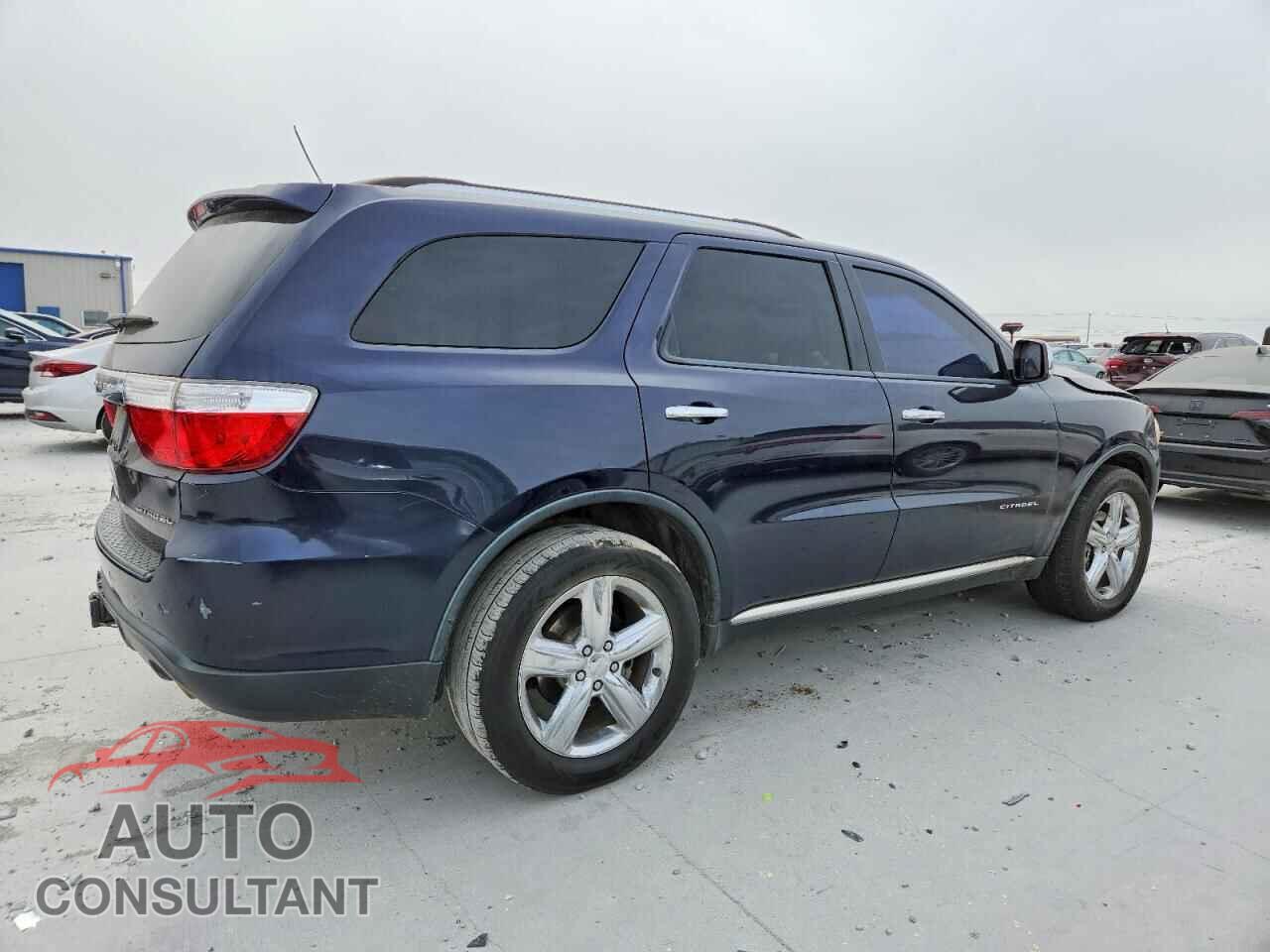 DODGE DURANGO 2013 - 1C4SDHET3DC690815