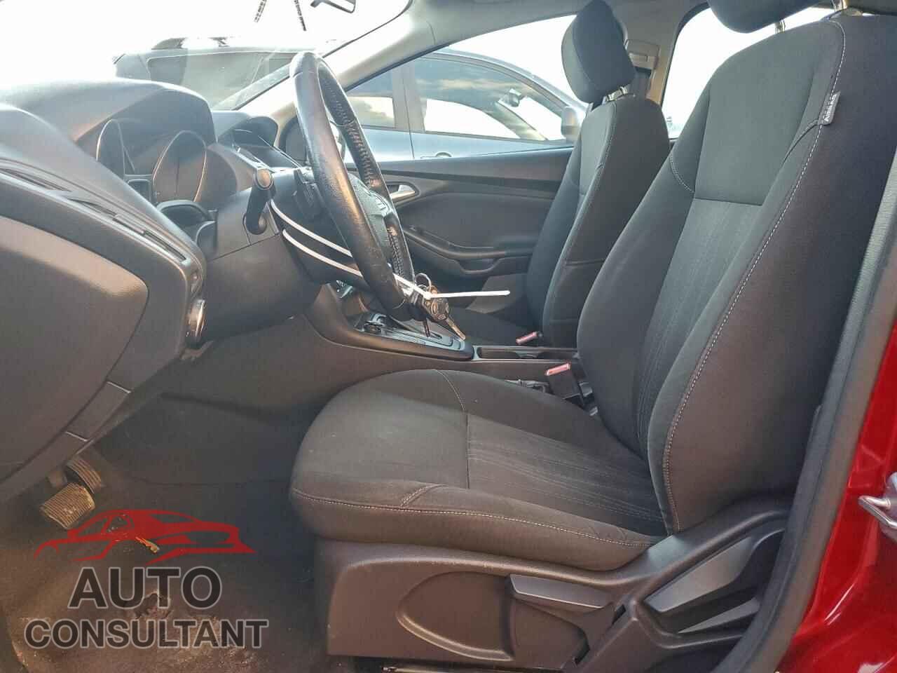 FORD FOCUS 2015 - 1FADP3F20FL334498