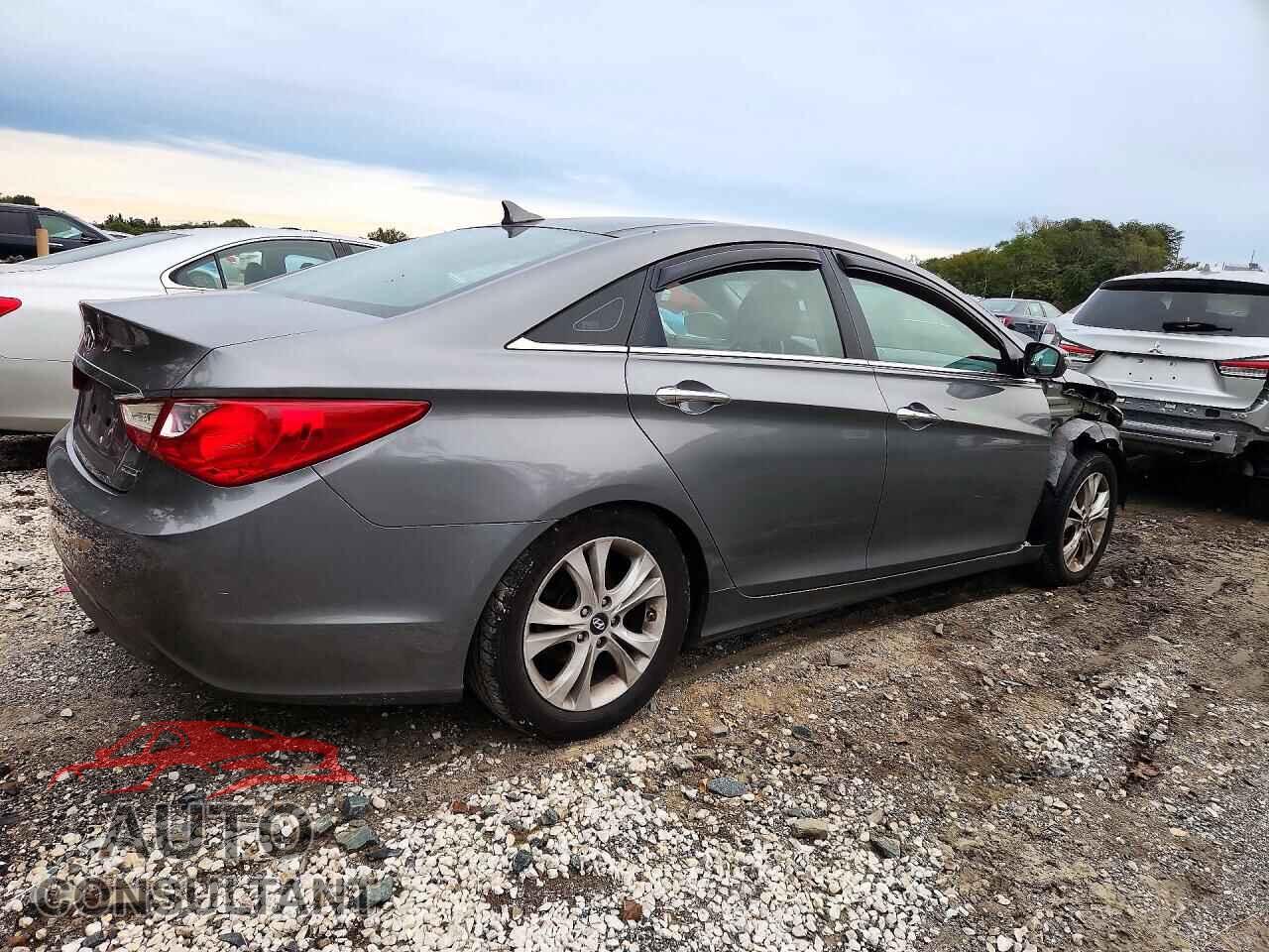 HYUNDAI SONATA 2012 - 5NPEC4AC7CH355171