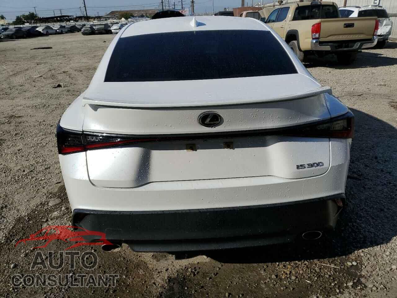 LEXUS IS 2021 - JTHAA1D26M5116331