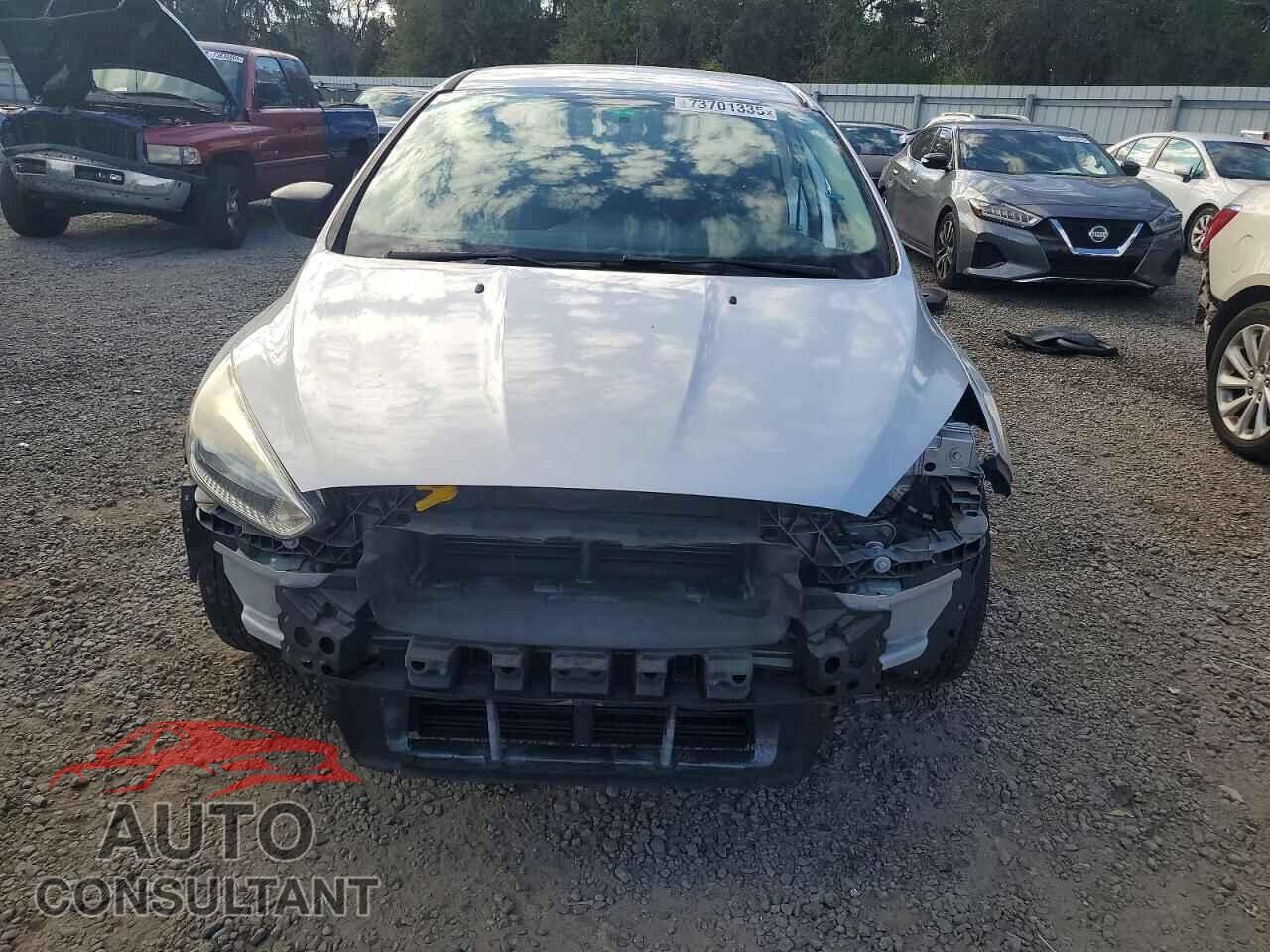 FORD FOCUS 2017 - 1FADP3E25HL256580