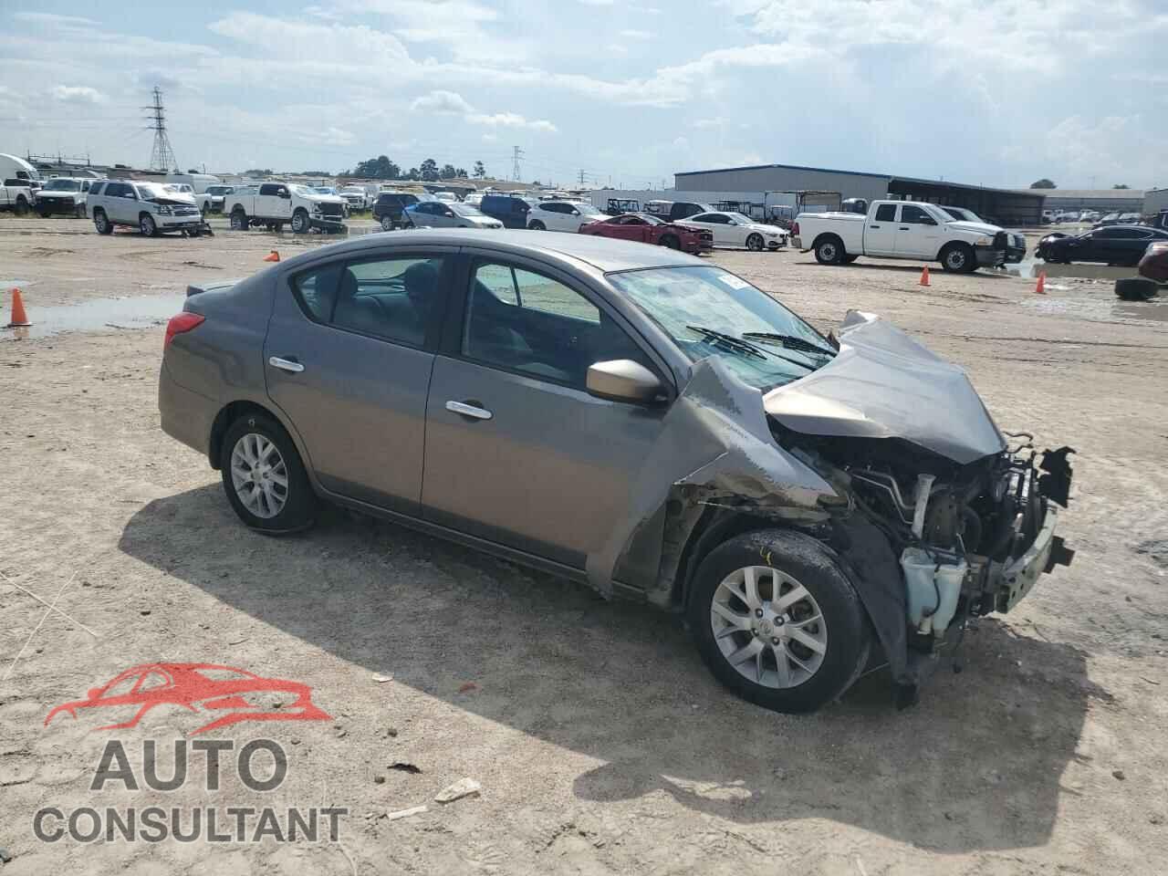 NISSAN VERSA 2017 - 3N1CN7AP3HL804703