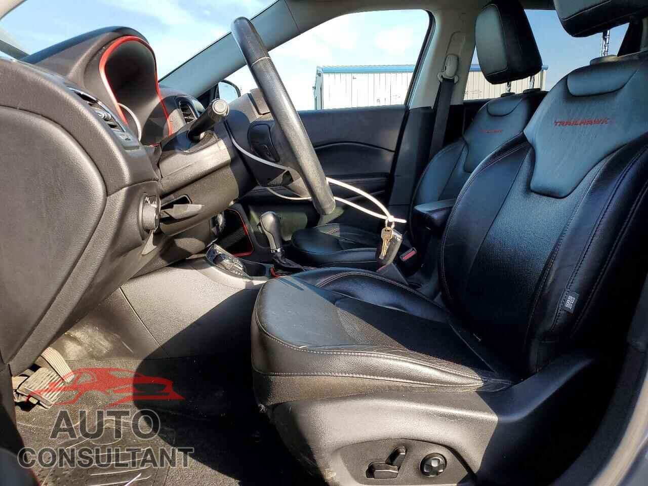 JEEP COMPASS 2017 - 3C4NJDDB7HT689121