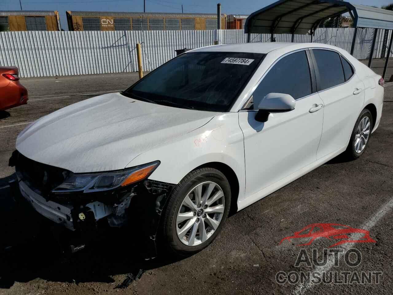 TOYOTA CAMRY 2018 - 4T1B11HK9JU636066