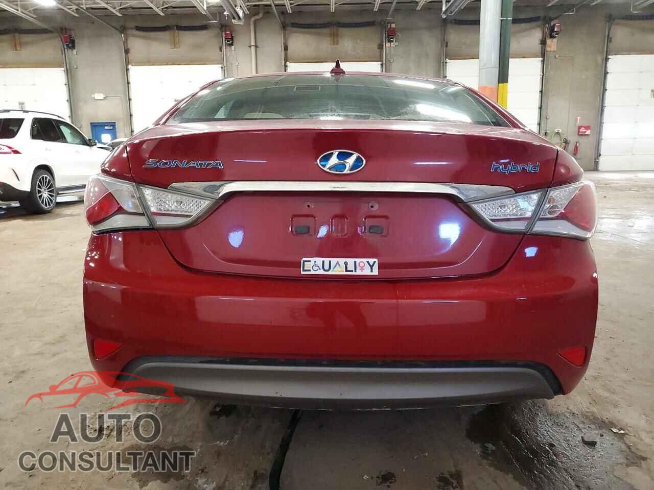 HYUNDAI SONATA 2012 - KMHEC4A40CA022743