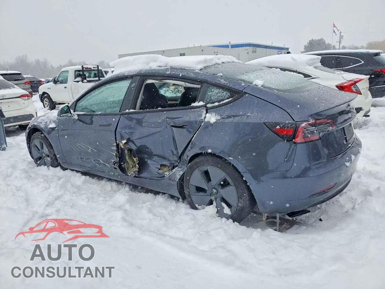 TESLA MODEL 3 2023 - LRW3E1FA0PC933780