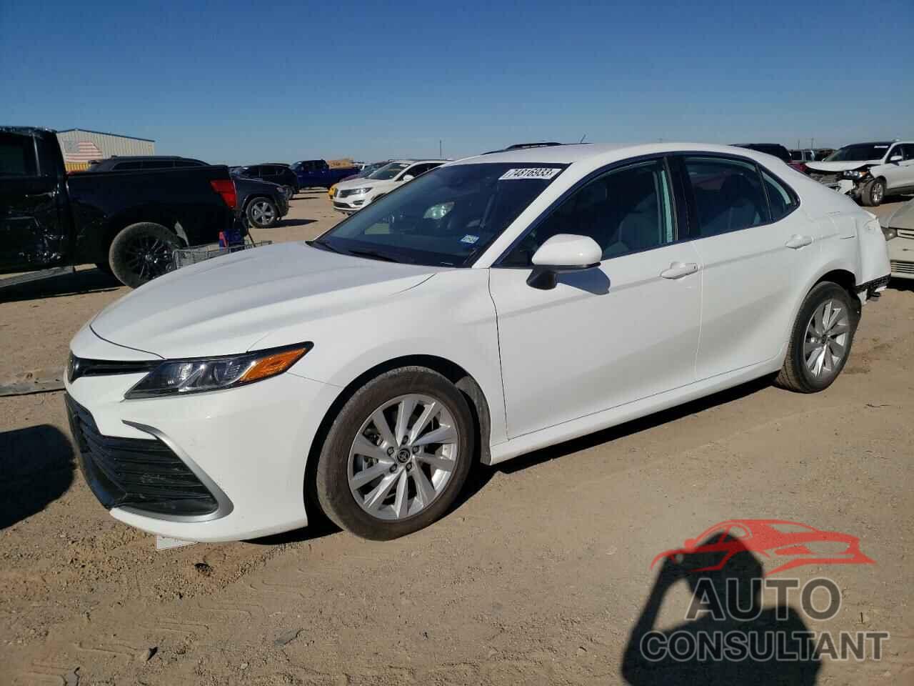TOYOTA CAMRY 2022 - 4T1C11AK9NU623404
