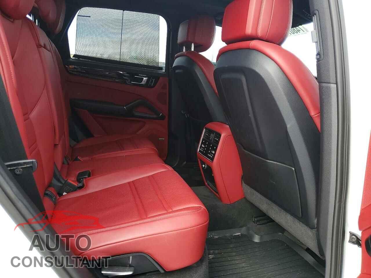 PORSCHE CAYENNE 2019 - WP1AA2AY2KDA11559