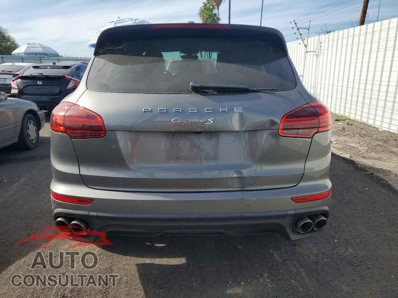 PORSCHE CAYENNE 2018 - WP1AB2A20JLA60031