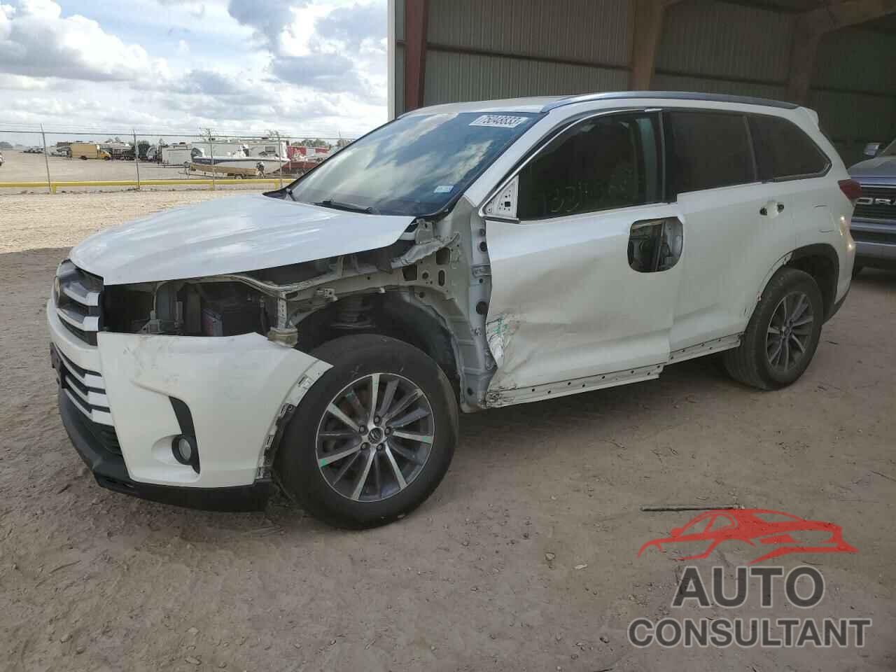 TOYOTA HIGHLANDER 2018 - 5TDKZRFH5JS533704