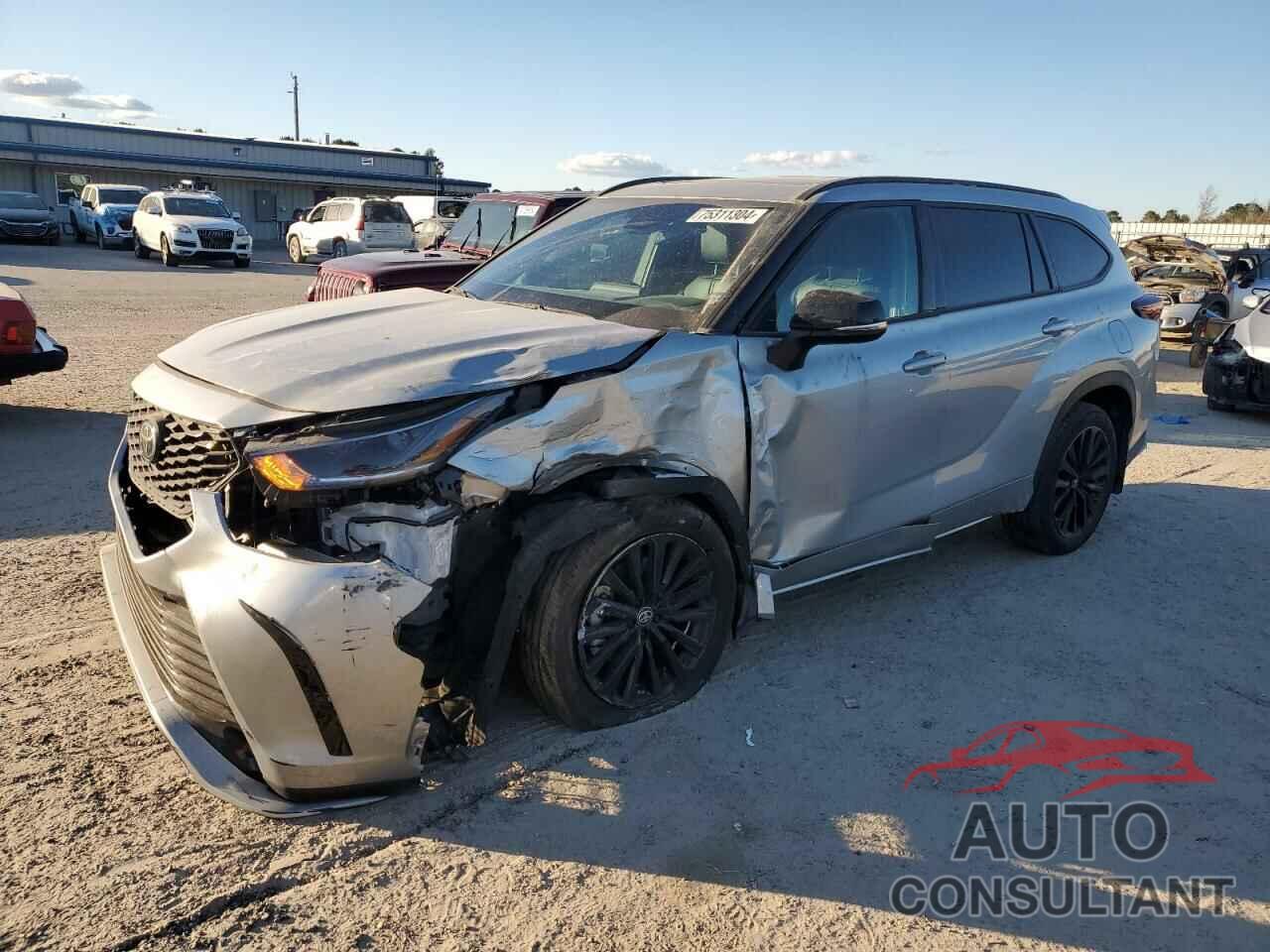 TOYOTA HIGHLANDER 2024 - 5TDKDRAH2RS529563