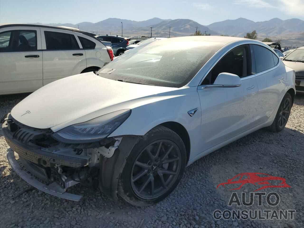 TESLA MODEL 3 2020 - 5YJ3E1EB9LF735189