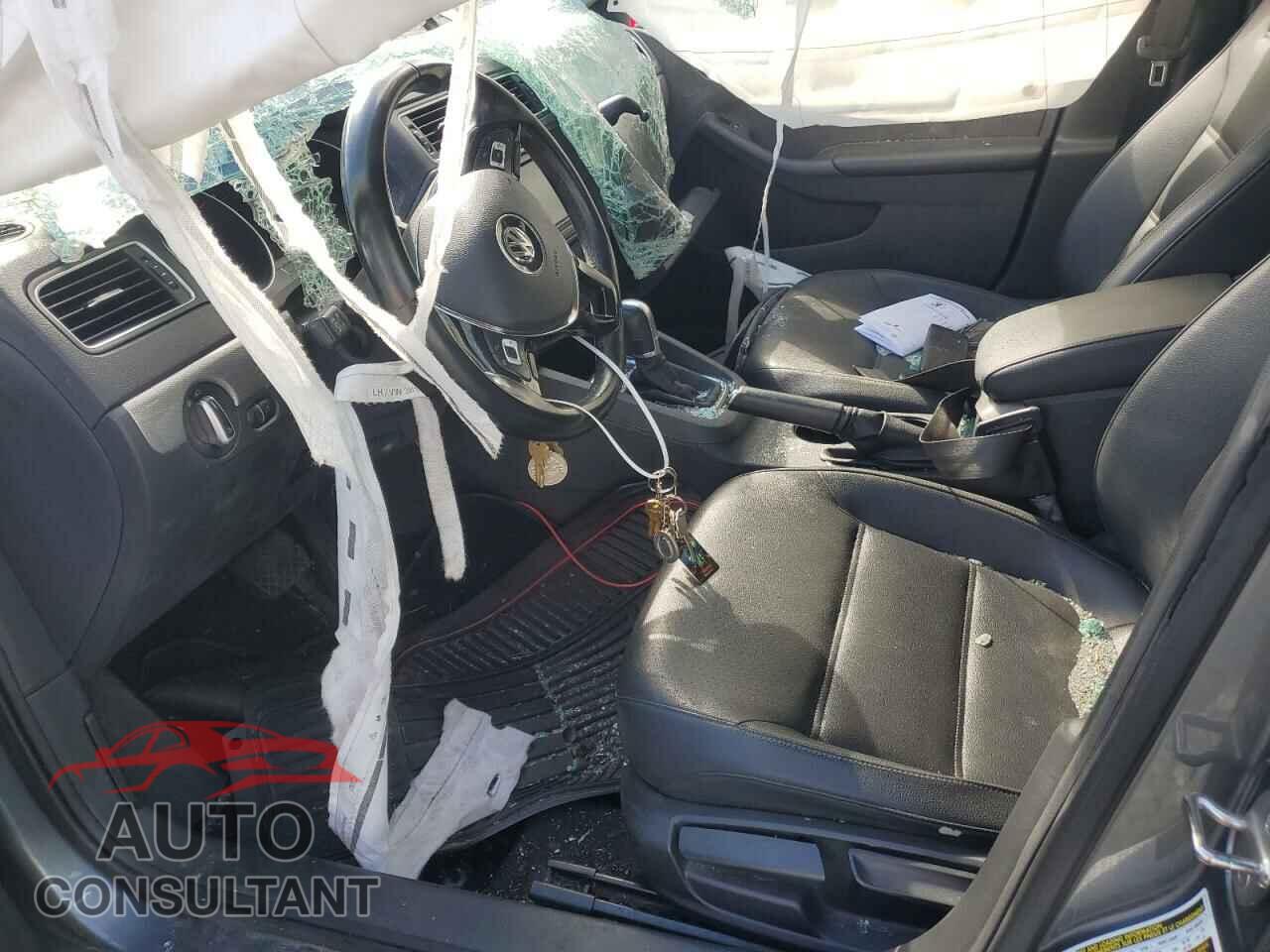 VOLKSWAGEN JETTA 2017 - 3VWDB7AJ2HM263317
