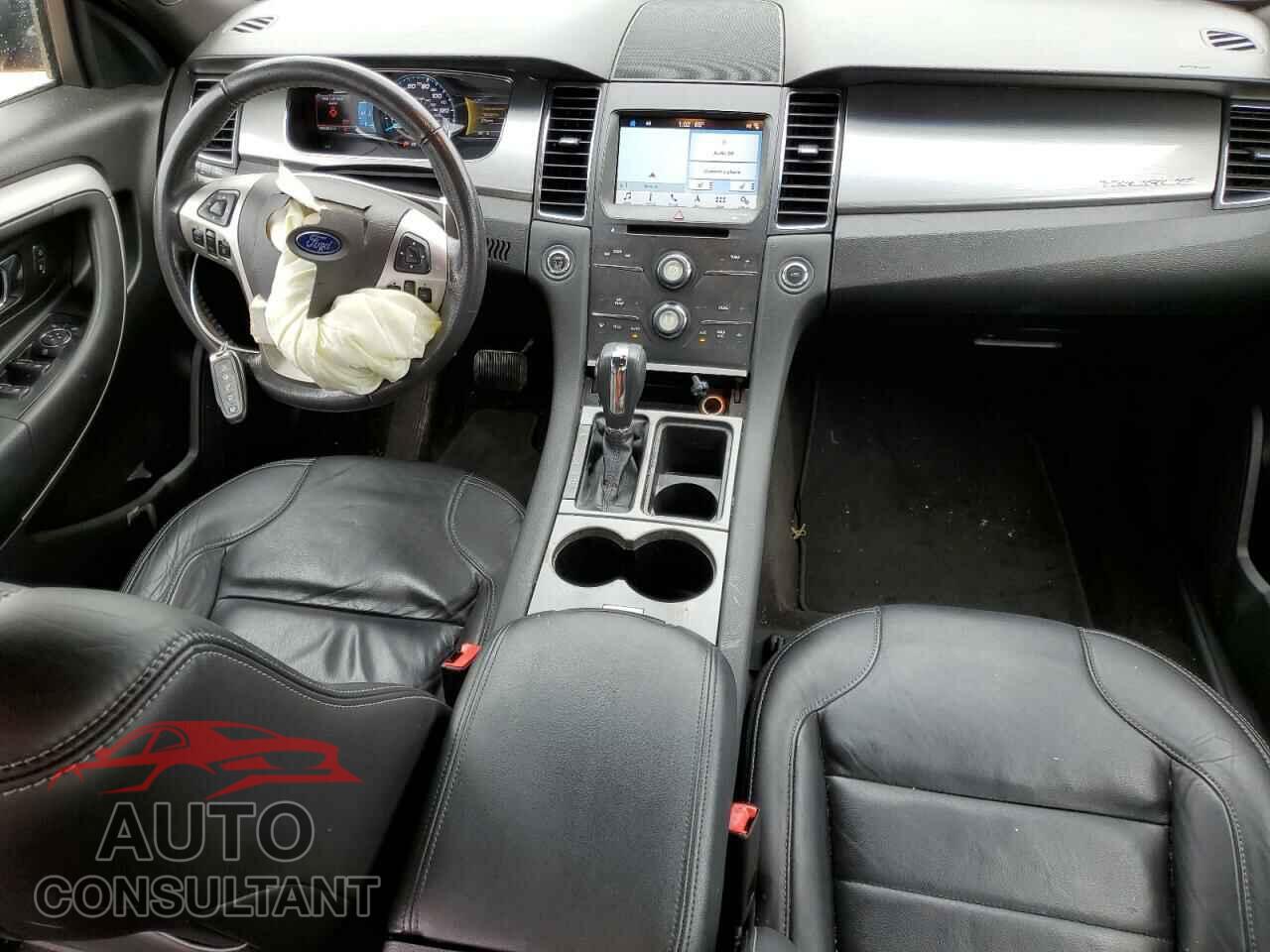 FORD TAURUS 2018 - 1FAHP2E83JG122875
