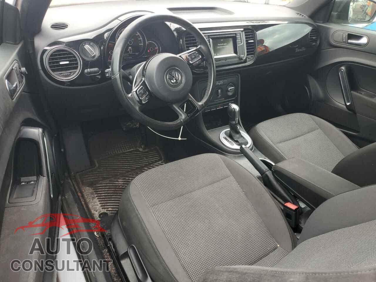 VOLKSWAGEN BEETLE 2017 - 3VWF17AT2HM624770