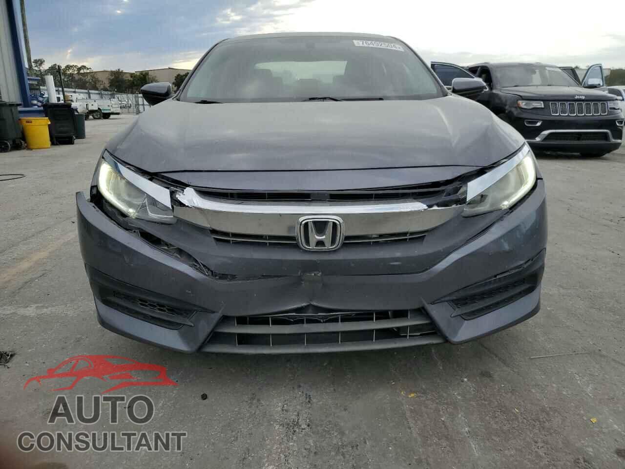 HONDA CIVIC 2017 - 19XFC2F58HE057663