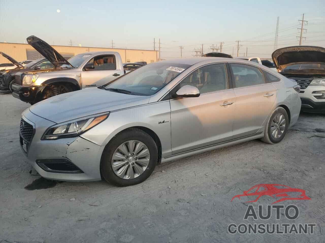 HYUNDAI SONATA 2017 - KMHE24L14HA048064