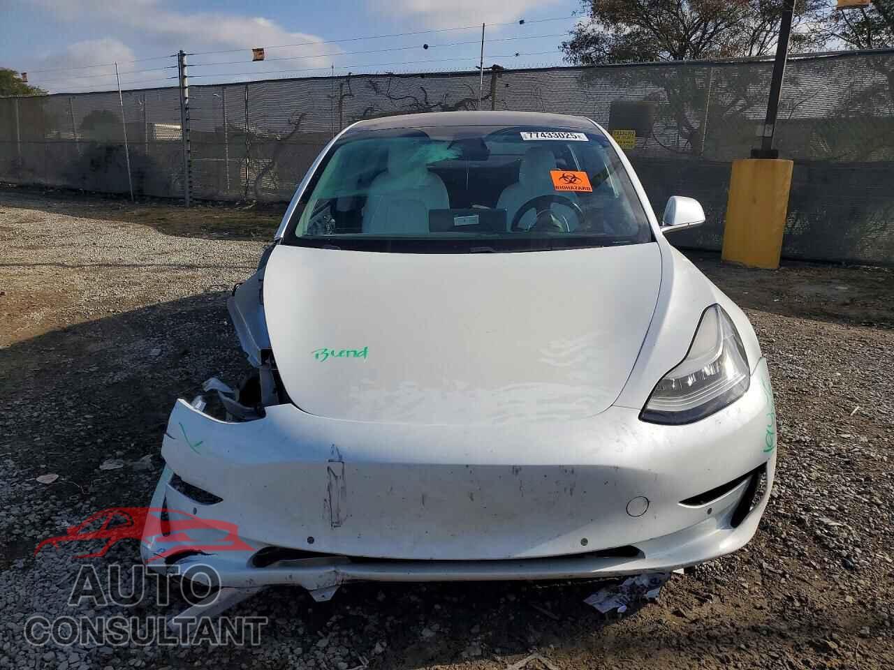 TESLA MODEL 3 2018 - 5YJ3E1EB9JF096891