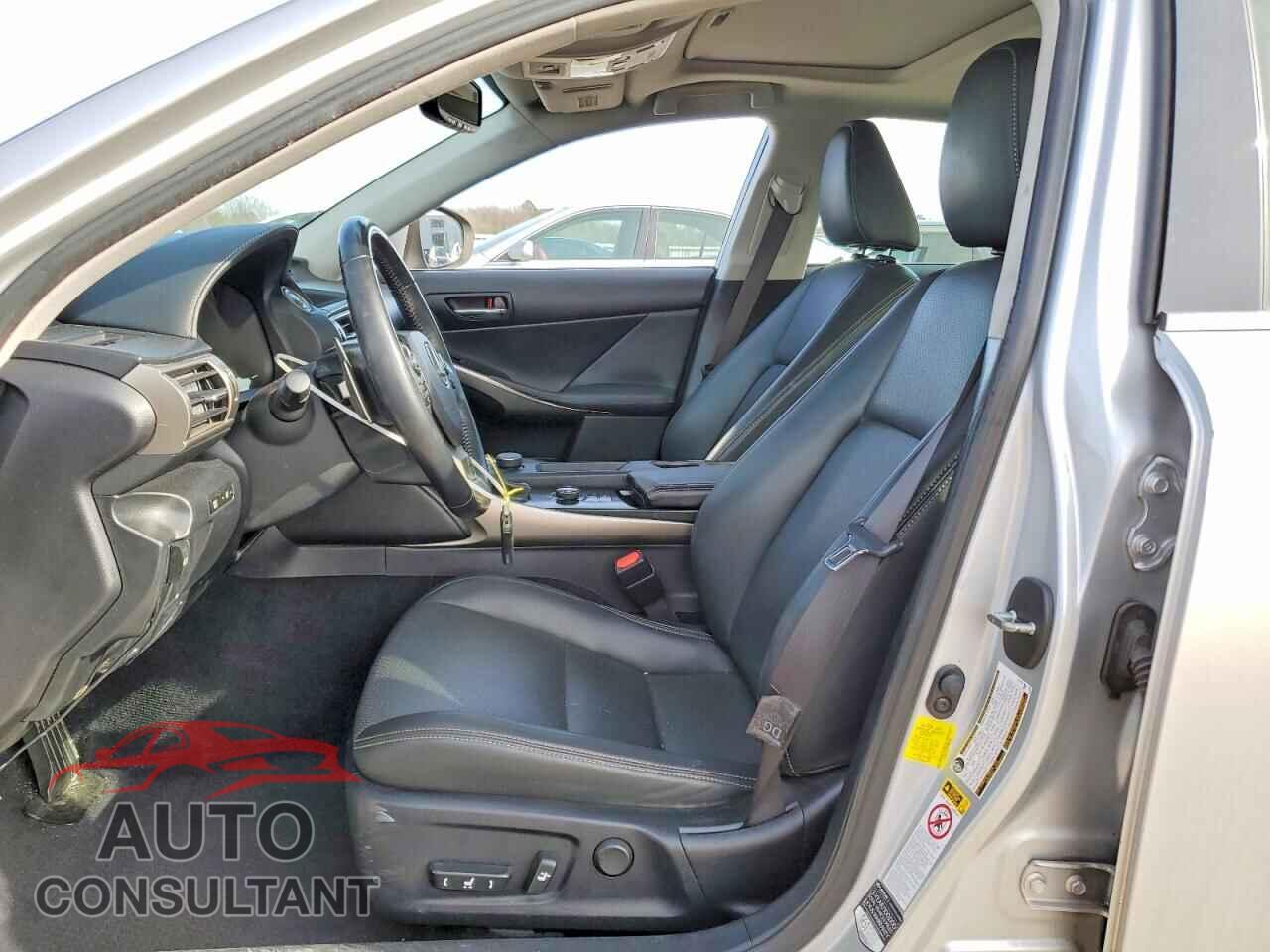 LEXUS IS 2014 - JTHBF1D20E5008830