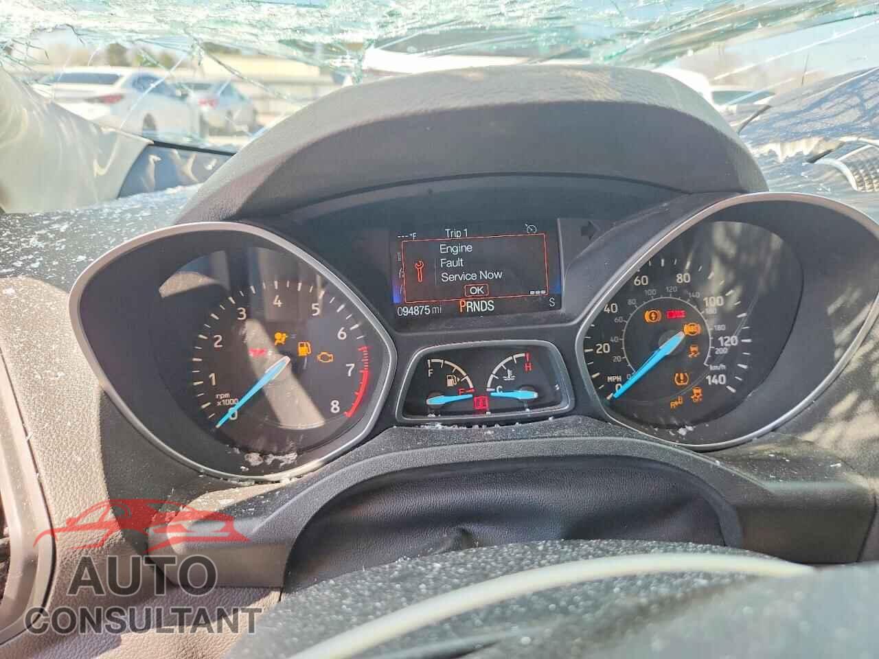 FORD ESCAPE 2017 - 1FMCU0GD8HUC51343