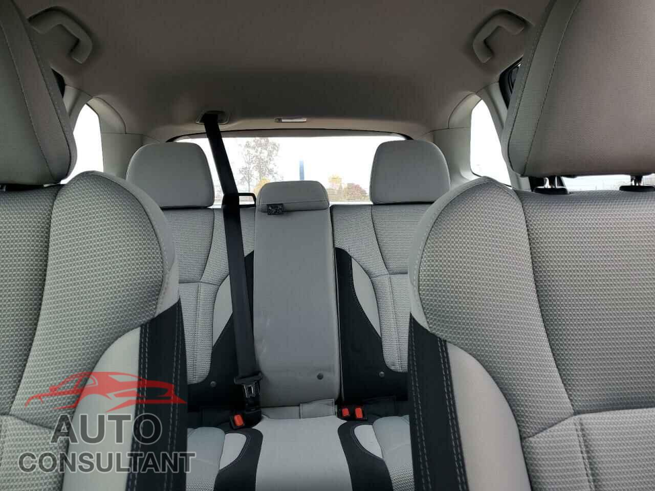 SUBARU FORESTER 2019 - JF2SKACC7KH558285