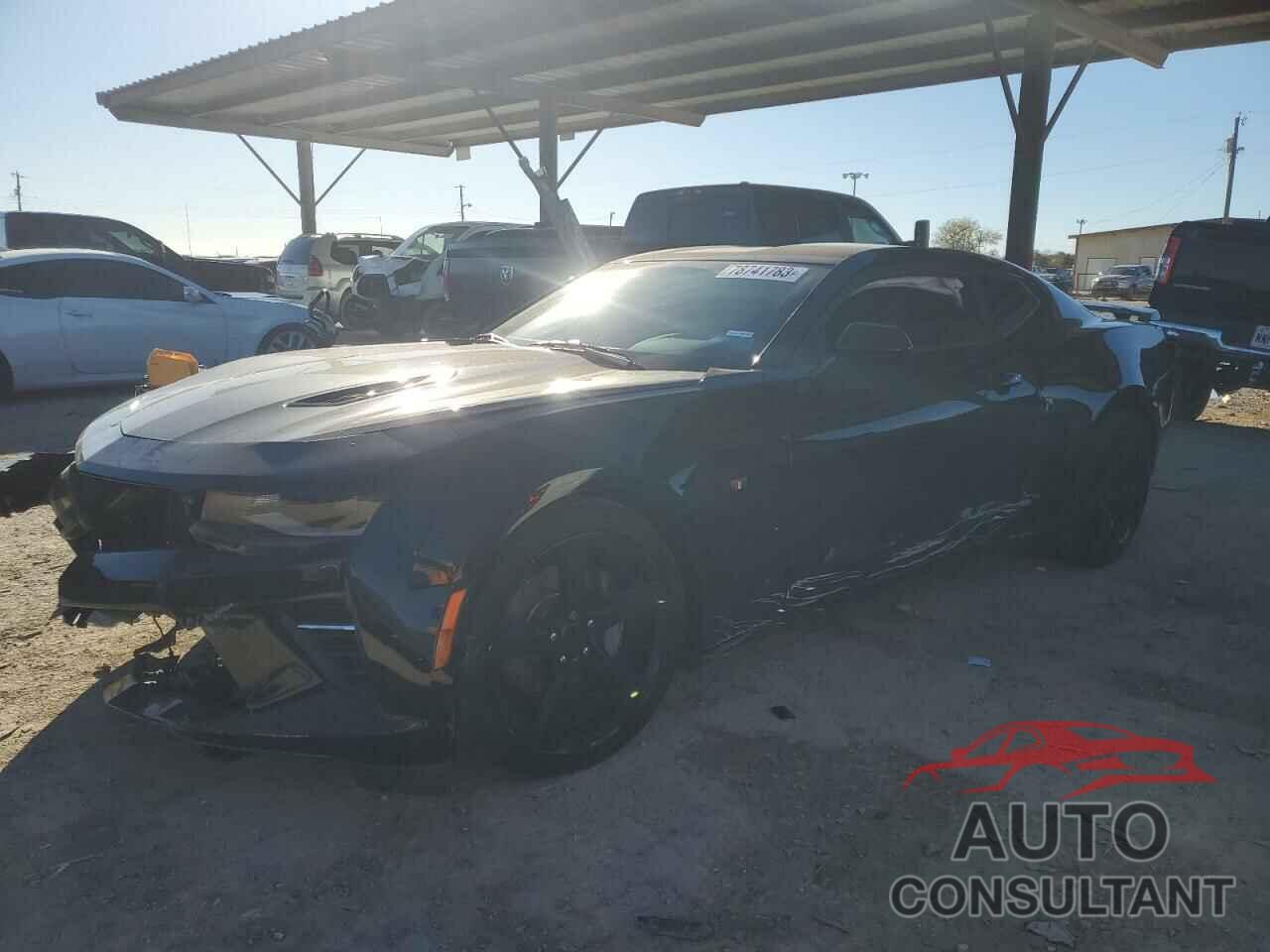 CHEVROLET CAMARO 2018 - 1G1FE1R77J0189144